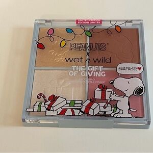 Peanuts x Wet n Wild Face Quad Blush Highlighter